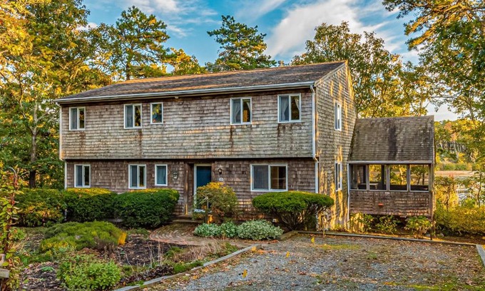 South Chatham House | Mill Pond Vista