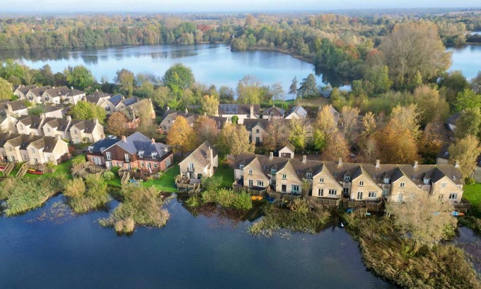 Cirencester House | Mill Village 70, Horse Shoe (P)