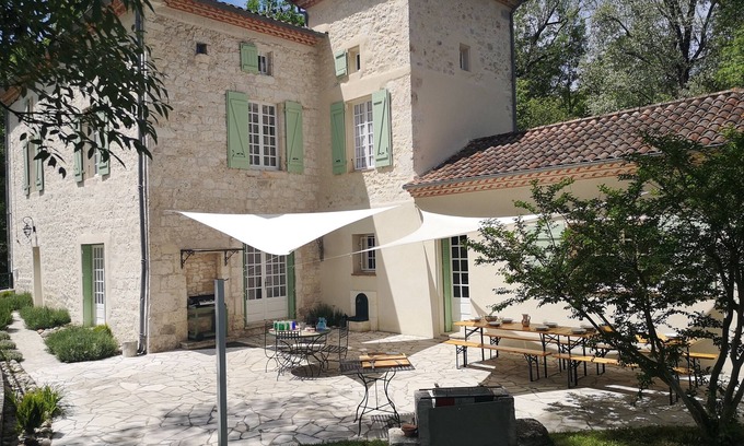 Roquecor Cottage | Mill with 7 bedrooms, 21pers, heated pool, SPA and games room in the heart of nature