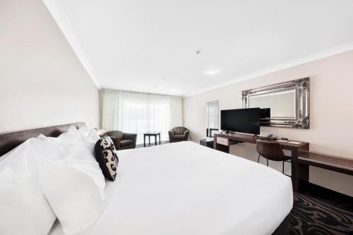New Plymouth CBD Hotel | Millennium Hotel New Plymouth, Waterfront