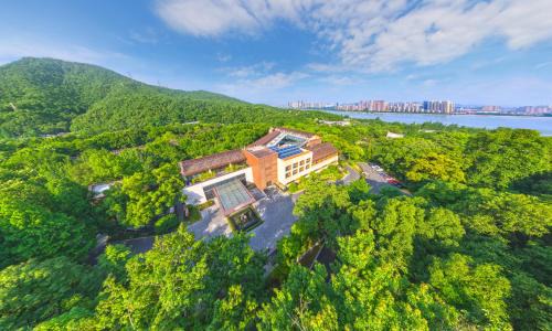 Xihu Resort | Millennium Resort Hangzhou