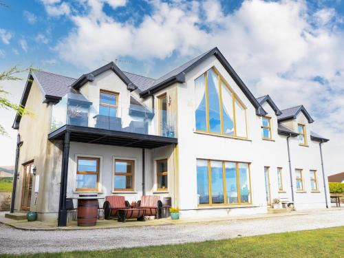 Muff House | Millers Lane House
