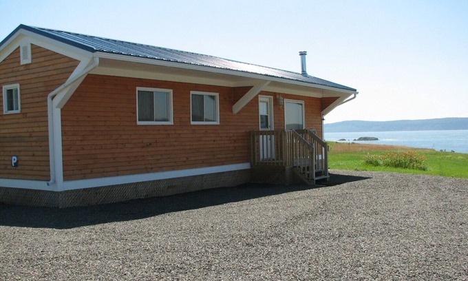 Parrsboro Cottage | Million Dollar View Cottages, Ohana Cottage