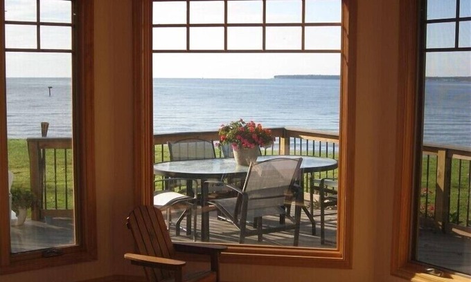Deale Beach House | Million Dollar View of the Chesapeake Bay