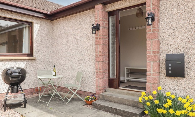 Boat of Garten House | MILLVIEW, luxury holiday cottage, with open fire in Boat Of Garten