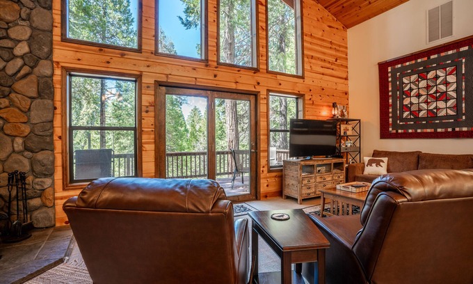 Dorrington Cabin | Millville Chalet w/Summer Pool Access!