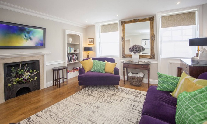 Bath Cottage | Milsom Retreat - an apartment that sleeps 4 guests in 2 bedrooms