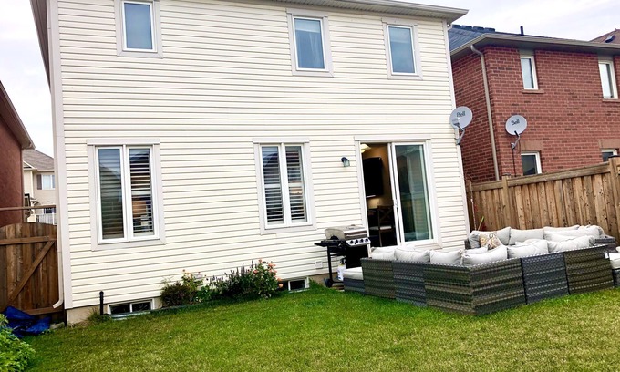 Halton Regional Municipality House | Milton Home away from home