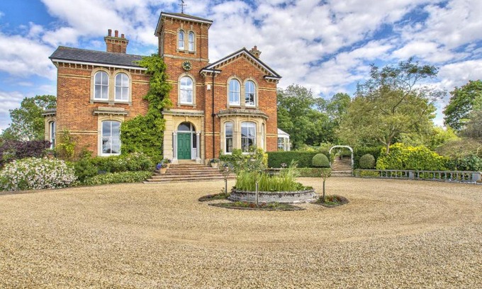 Bedford House | Milton House Group Retreats