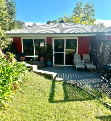 Milton House | Milton Village Retreat - secluded comfort