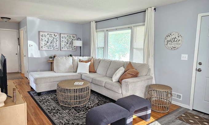 Cottage Grove House | Mimi's Cottage - Conveniently located in the hub of Cottage Grove.