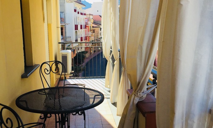 Letojanni Apartment | Mimosa apartement , 30 m. to the beach, with air conditioning 4 people