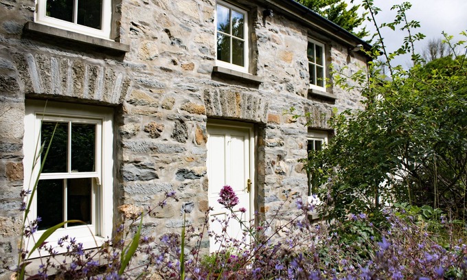 Newport House | MINAFON, pet friendly, with a garden in Newport, Pembrokeshire