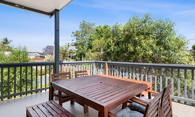 Tomakin House | Mindil Arch - walk to the beach