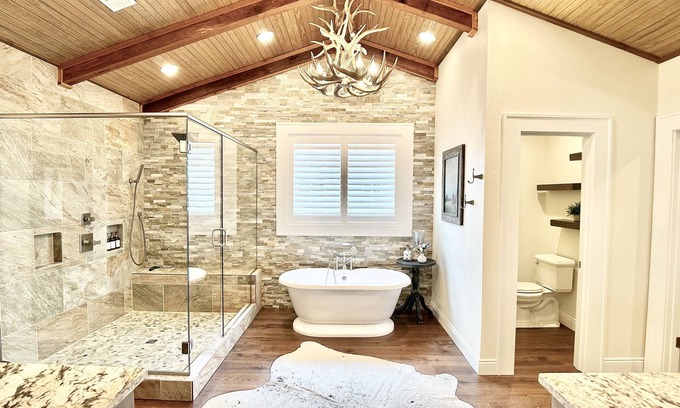 Nashville House | MINE CREEK RETREAT LUXURIOUS COMFORT - 3BR - 2.5BA