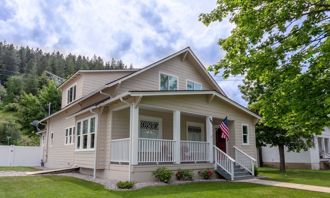 Kellogg House | Miner’s Manor Vintage charm with modern comforts