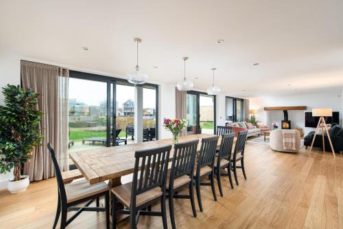 Cirencester House | Minety Lake 64 ML64 Lower Mill Estate Cotswolds