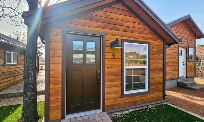 Payson House | Mini Cabin for Great Big Memories!