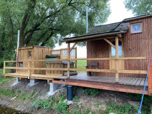 Lipa Cabin | Mini chatka s rybníčkem a saunou