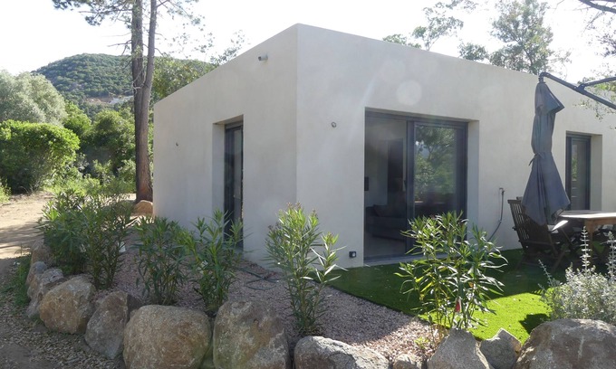 Sainte-Lucie-de-Porto-Vecchio Villa | Mini Villa 55m2 T2 à Louer en Corse du sud