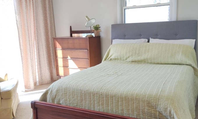 Picton Bed & Breakfast | Minimalist comfort + beach pass + breakfast #Sandbanks #PEC