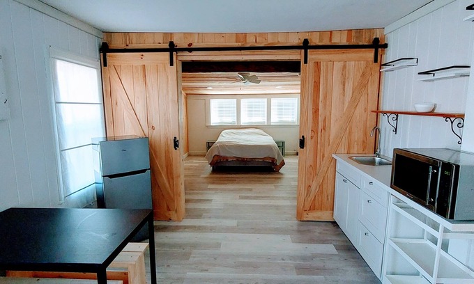 Fairplay House | *Minimalist Mtn Living- Pets Welcome (30+ Days)*
