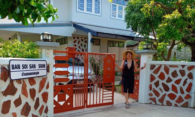 Songkhla House | Minimalist renovated comfy homestay near the road to the beach