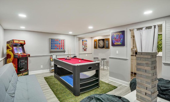 Golden Valley House | Minneapolis Home Mins From US Bank Stadium and More
