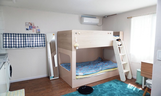 Mapo Apartment | MINNY HOUSE 305. New Open. Best location in Hongdae. Close to hongdae sta.