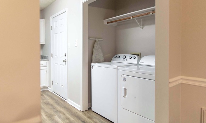 Wayne House | Mins to Park, River, Downtown! Chapel Hill Charmer