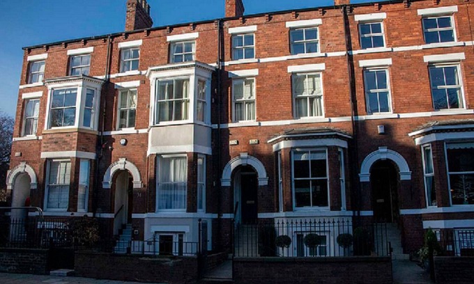 York House | 'Minster Bells' - 5 Bed City Centre Townhouse