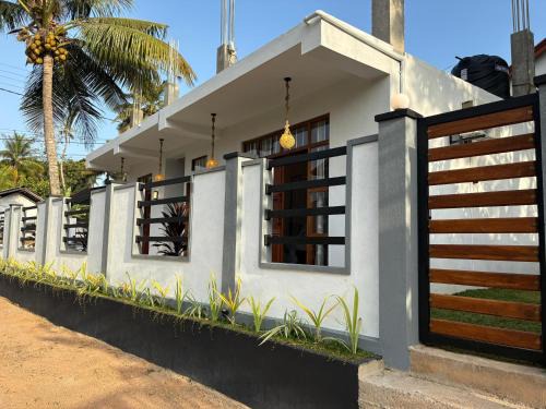 Kamburugamuwa House | Minuda Villa