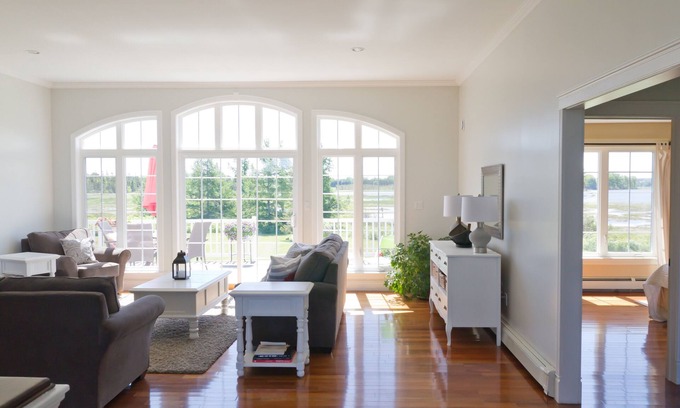 Mermaid House | Minutes From Charlottetown, Surrounded by Water & Countryside