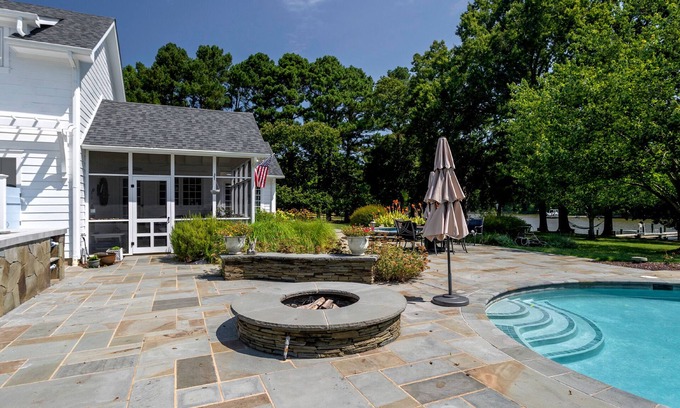 Easton House | Minutes from Downtown St. Michaels | Pool | Outdoor Kitchen | Private Dock | Hot