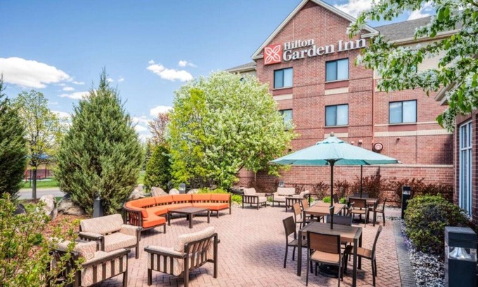 Maple Grove House | Minutes from I-494 in Maple Grove