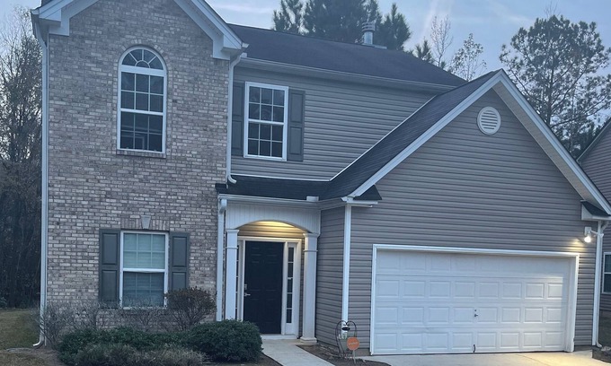 Union City House | Minutes from the Airport & Downtown