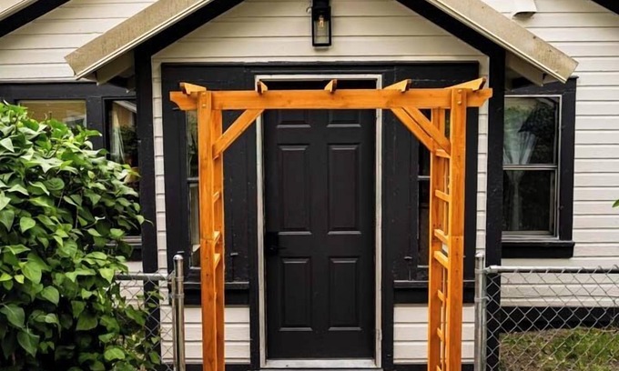 West Riverside House | Minutes from the Blackfoot River, Kettlehouse, short drive to downtown Missoula