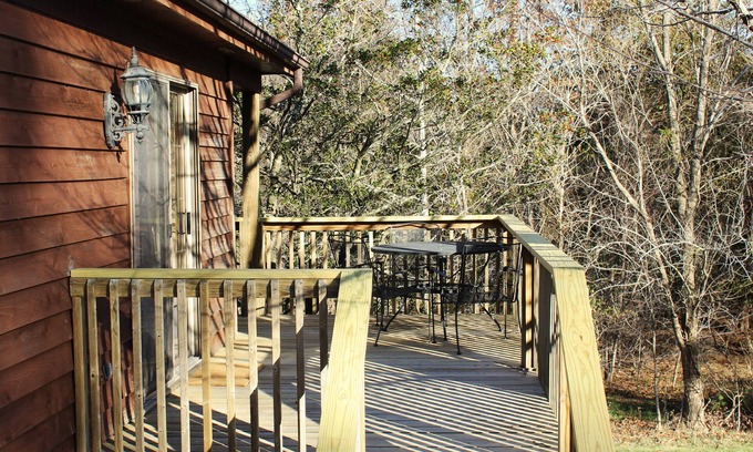 Makanda Cabin | Minutes to Giant City - SIU - Shawnee Winetrail - Shawnee Forest - Wi-Fi