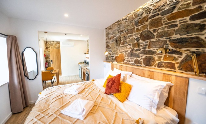 Serta Apartment | Mira D'Ouro Serta