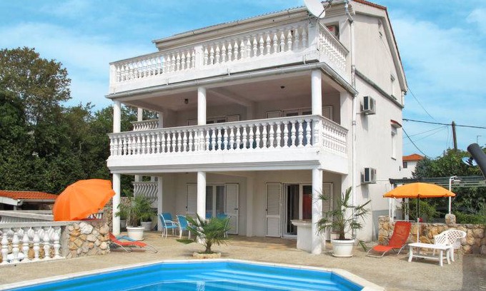 Pinezici Apartment | Mira (HGN3UFR)