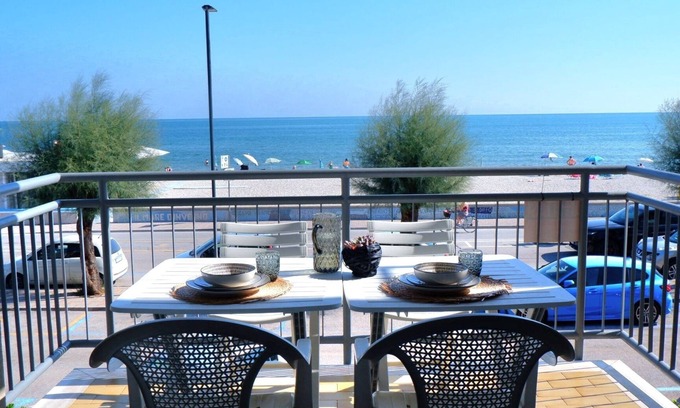 Marotta Apartment | MIRABLU HOUSE - Apartment facing the sea