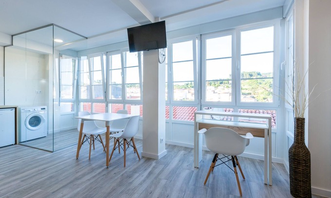 Betanzos Old Town Apartment | MIRADOR DE LA MURALLA-BETANZOS-GALICIA(Apartamento Panorámico con balcón)