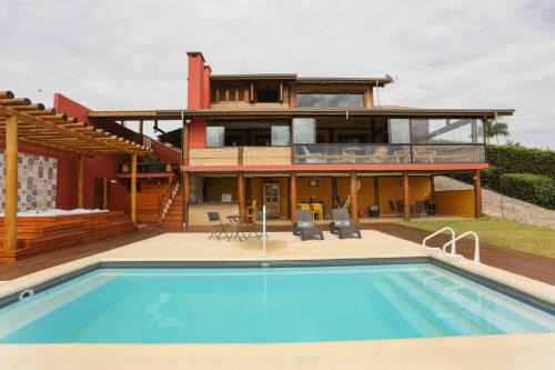 Paraibuna House | Mirantes Paraibuna - Casa Vermelha