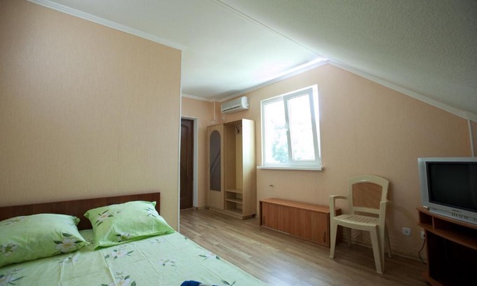 Lazarevskoye House | Mirny Hotel