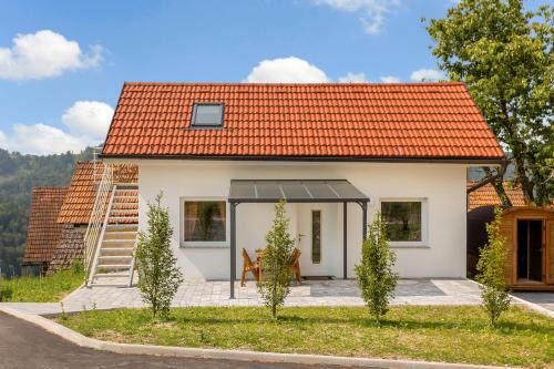 Hrastnik Apartment | Mirola homes - rent in nature