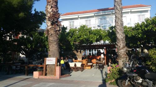 Pefki Hotel | Mirtia Hotel
