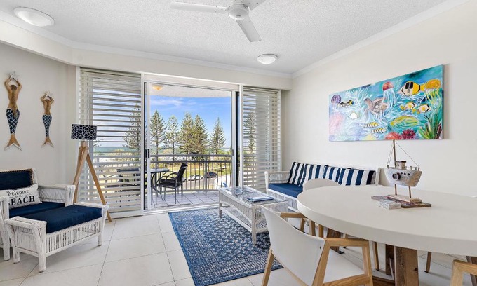 Alexandra Headland Apartment | Miss Alex l Beachfront Babe l Pool and Parking