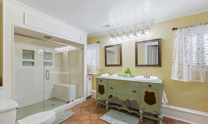 Lynchburg House | Miss Elizabeth's Place | Downtown Lynchburg