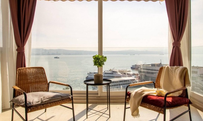 Karsiyaka Apartment | Missafir Exceptional Flat with Sea View in Izmir