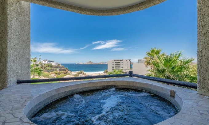 Buenos Aires Sur Apartment | Missiones del Cabo Newly renovated lock off Condo